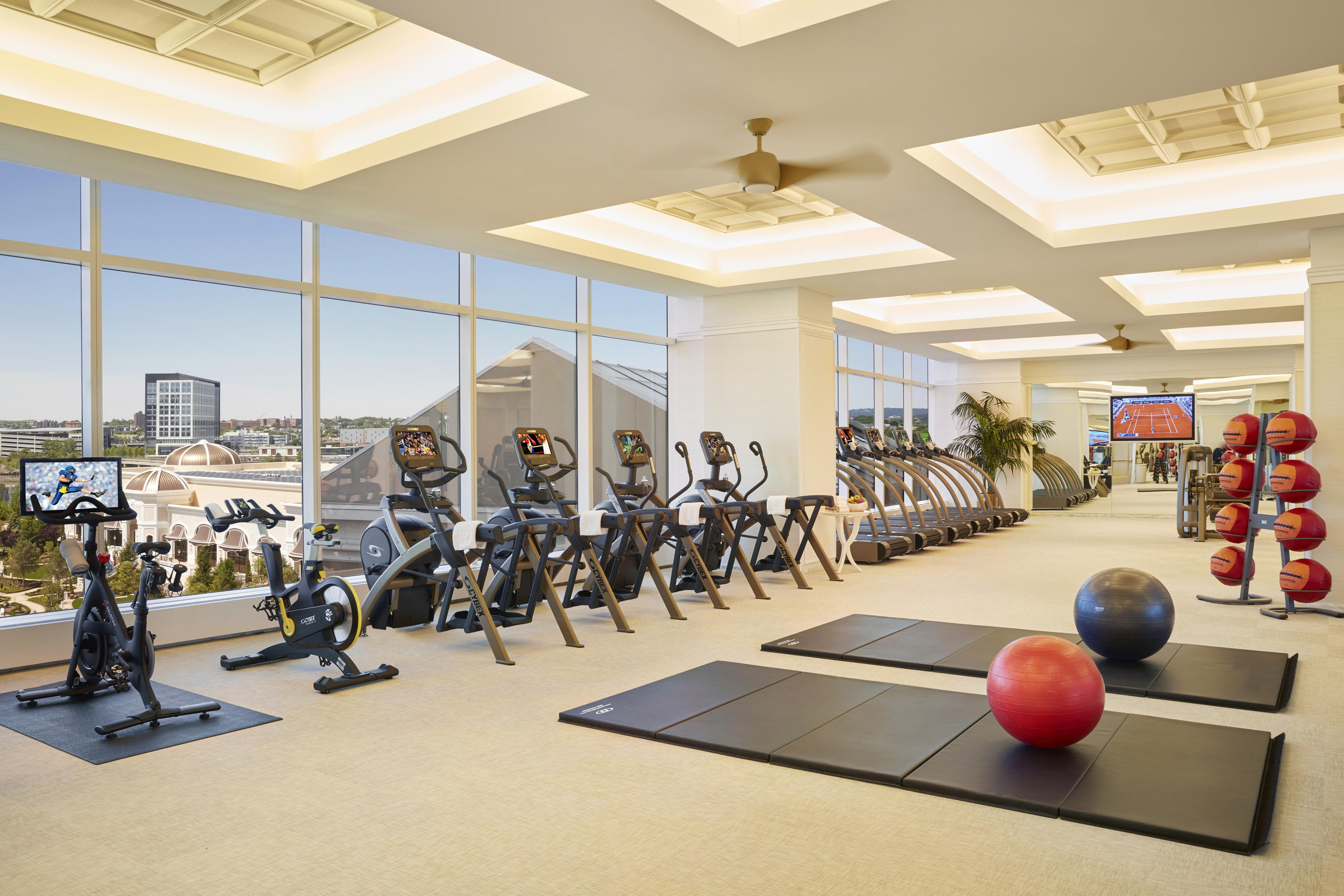منتجع إنكور بوسطن هاربور Everett المظهر الخارجي الصورة The gym at The Ritz-Carlton, Downtown, Los Angeles